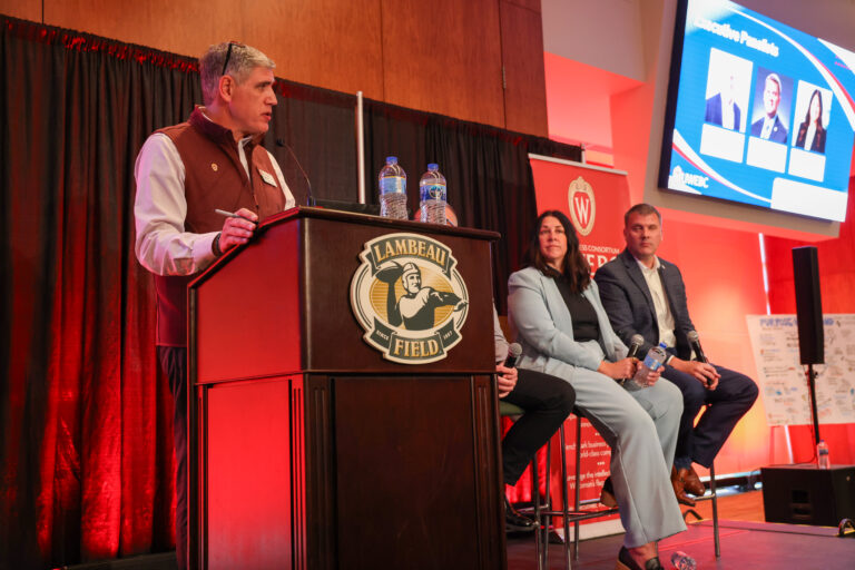 Doug Barton leading a panel at WDS event